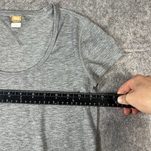 Lucy Tech Shirt Women’s XS Heather Gray Tee Athletic Rounded Neck - Picture 5 of 7